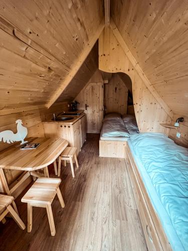 Eifelhüttchen Blaumeise (Eifelhuttchen Blaumeise) in Auderath