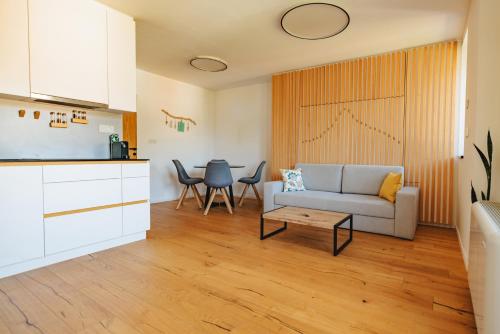 Emerald Valley Apartments - image 7