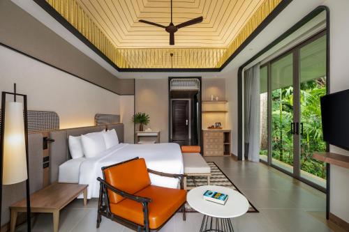 room detail thumbnail 1