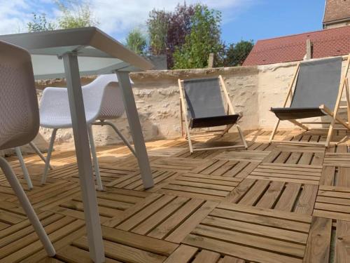 Charmante maisonnette avec vue sur le Clos Vougeot in โวก็ออต