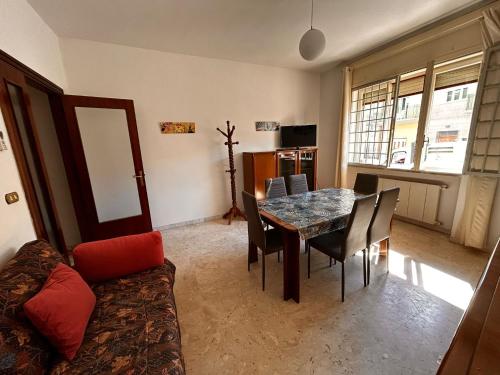 Tesis özellikleri, Hotel Miramare in Otranto