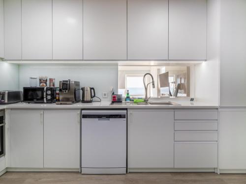 ห้องครัว, Azzurro at Sea in ลิฟราเมนโต