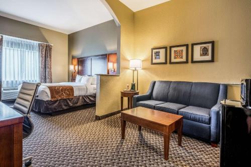 Comfort Suites Near Texas State University in San Marcos, USA