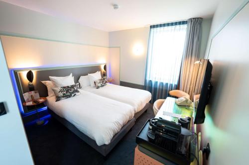 2 bedrooms, 3 beds