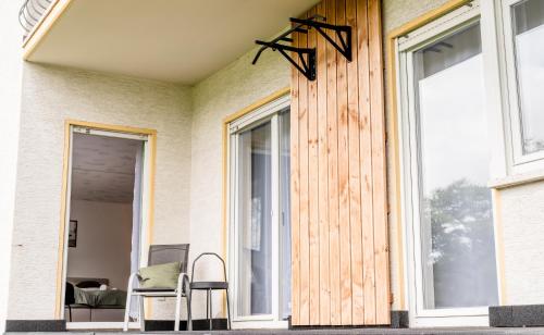 Balcony/terrace, janu-homes - 3 Zimmer Apartment - 7 Betten, Lahnblick vom Rheinberg in Runkel
