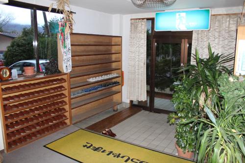 Hol, Sugakuso in Yamanakako