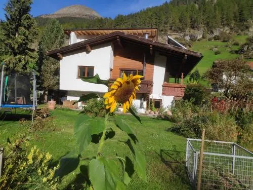 Dreibettzimmer mit Summer Card in Sölden, Österreich