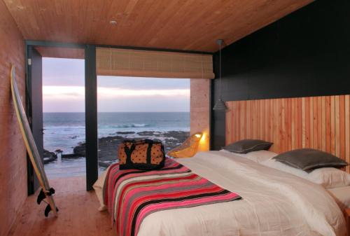 2 twin beds