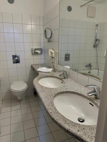 Superior Double or Twin Room image 2