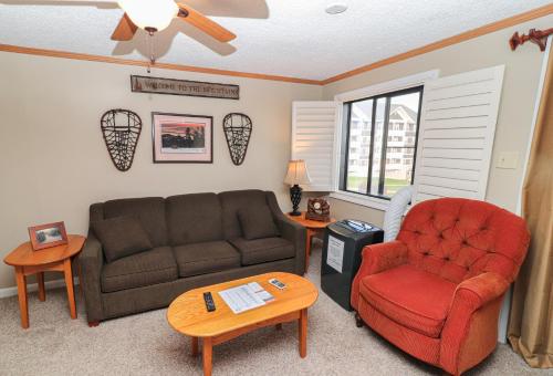 ML328A Quiet Corner Unit Close to Village And Slopes WiFi in Snowshoe, USA