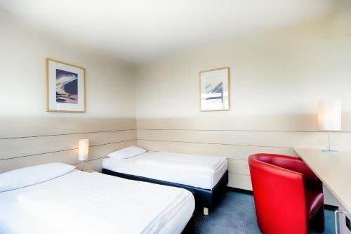 Superior Double or Twin Room image 3