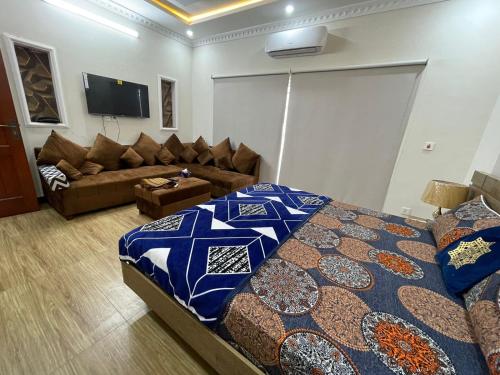 Motorway Majesty Lodges - Near Islamabad International Airport & Motorway - image 10
