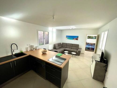 Magnifique villa 6 à 8 pers avec piscine - vue mer (Magnifique villa 6 a 8 pers avec piscine - vue mer) in Vieux-Habitants