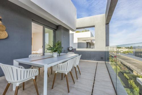Балкон/тераса, ViVi Homes - Sol Garden Pool, Terrace & Golf in Естепона