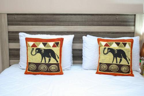 Lulu Guest Lodge Low-Density Suburbs Victoria Falls - image 4