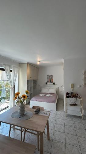 Lustitia Apartment - Location saisonnière - Áyios Andónios