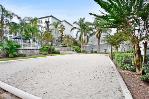 1 MI to USF Free Pool GYM in Tampa, USA