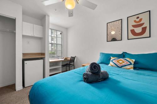 Long Term Stays Allowed Free Pool & GYM in Tampa, USA