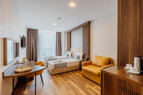 Hotel Navi Room Type - Deluxe Twin Room with Sea View