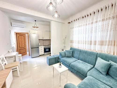 TURQUOISE Central 2BR Apartment, Tirana