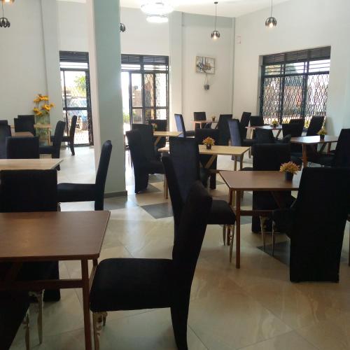 Restoran, HOTEL ZEPTAN in Jinja