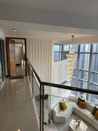 Alpaca-Lemon Penthouse Alpaca-Lemon Penthouse