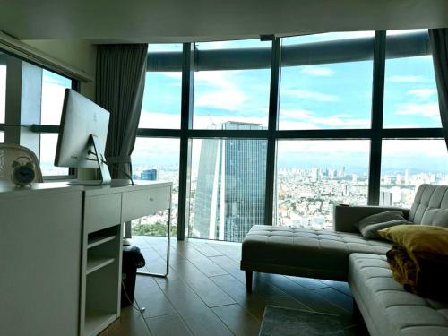 Alpaca-Lemon Penthouse Alpaca-Lemon Penthouse