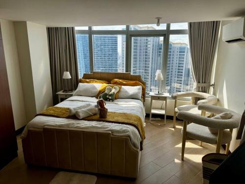 Alpaca-Lemon Penthouse Alpaca-Lemon Penthouse