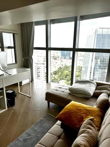 Alpaca-Lemon Penthouse Alpaca-Lemon Penthouse