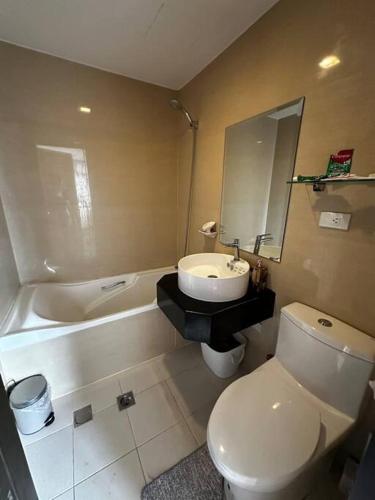 Alpaca-Lemon Penthouse Alpaca-Lemon Penthouse