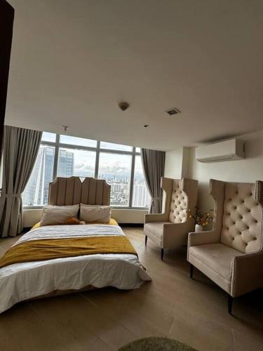 Alpaca-Lemon Penthouse Alpaca-Lemon Penthouse