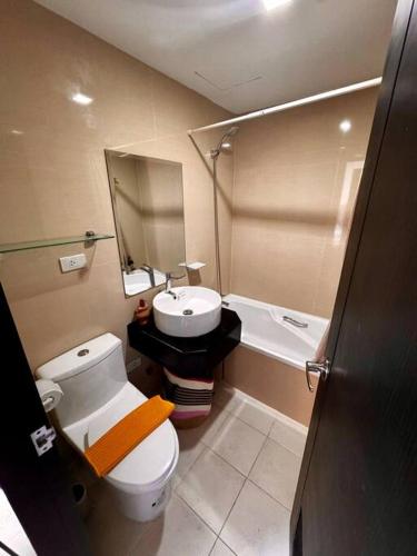 Alpaca-Lemon Penthouse Alpaca-Lemon Penthouse