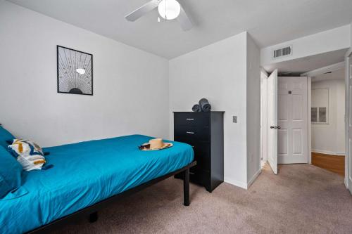 8MI from DT Free Pool & GYM 8MI from DT Free Pool & GYM