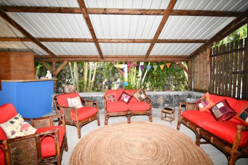 المرافق, Villa de la Vallée (Villa de la Vallee) in Oyster Bay