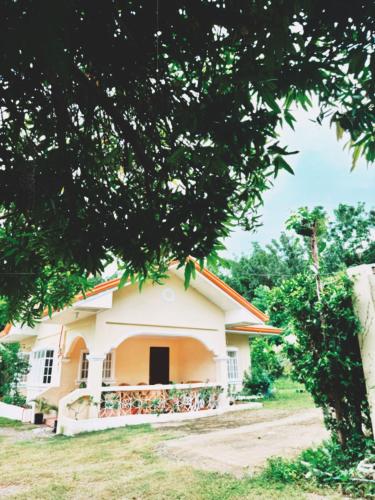Cajigal Farmhouse - high speed converge internet and AC in 2 bedrooms in คูริเมา