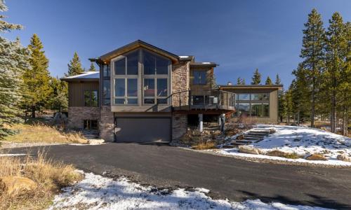MVC Bears Lair in Big Sky, USA