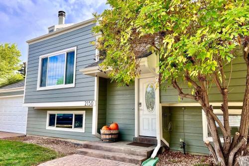 Bright Home - Huge Backyard 20 min - Denver & Boulder in Broomfield, USA