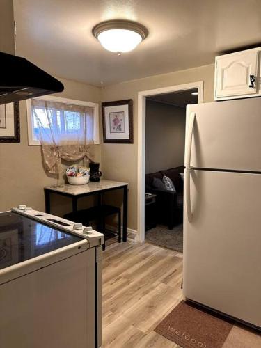 Modern Tiny Home Escape in Garfield Heights, USA