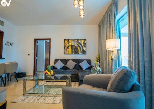 Luxurious 2BR I Burj Khalifa View I Downtown Dubai, Дубай (фото 3)