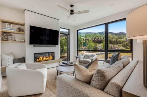 Electric Pass Lodge 509 by Snowmass Mountain Lodging