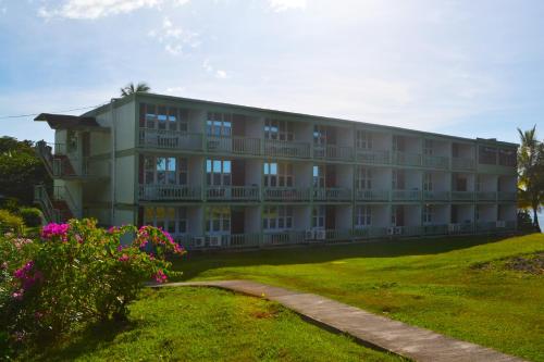 Exterior view, Portsmouth Beach Hotel in Portsmouth