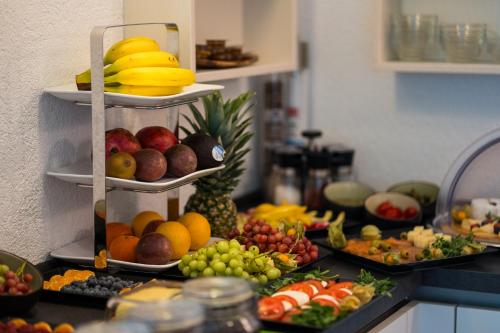 B&B Outlet Hotel - Metzingen - Bad Urach - Free Parking - 식음료(F&B)