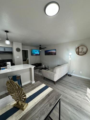 DT DALLAS COZY GEM 1BD in Dallas, USA