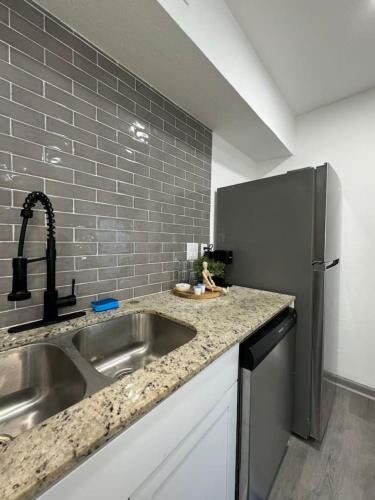 DOWNTOWN Dallas COZY ABODE 5 Min from Love Field 1BD in Dallas, USA