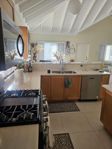 Choose To Be Happy at The Crest Richmond Estates Villa #984 3-BR w Pool in Plantation Village