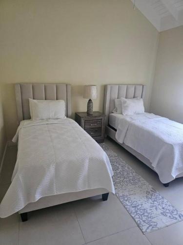 Choose To Be Happy at The Crest Richmond Estates Villa #984 3-BR w Pool in Plantation Village