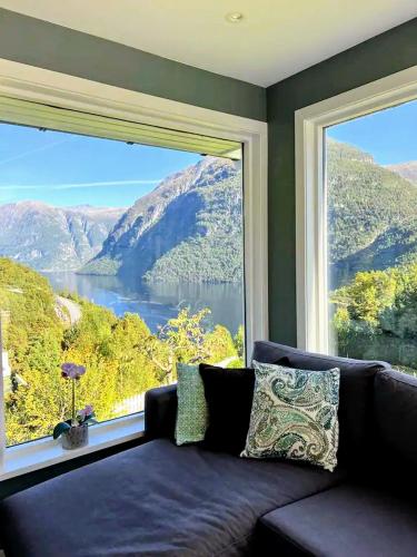 Surrounding environment, Fjellhagen - Geirangerfjord view in Hellesylt