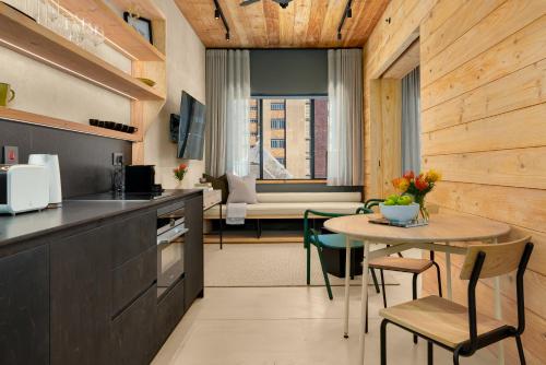Neighbourgood 84 Harrington Room Type - One-Bedroom Standard Apartment