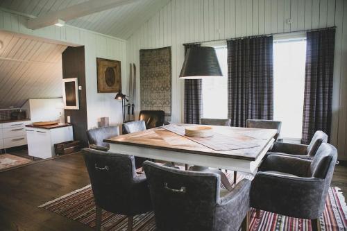 Grooppi, Live in style in the middle of Lapland Yllas, Akaslompolo in Kuertunturi