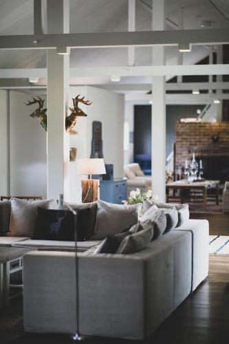 Grooppi, Live in style in the middle of Lapland Yllas, Akaslompolo in Kuertunturi